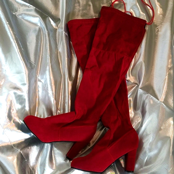 ❤️NWOT - Red Hot Ruby 🔥🔥 knee high boots - Picture 1 of 9